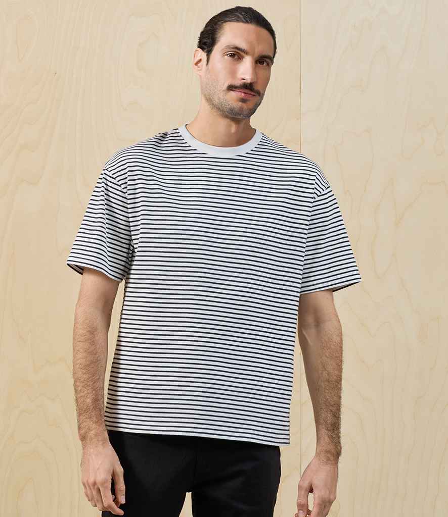 PR020 Black/White Stripe Model