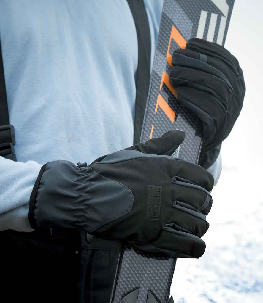 RS134 Black/Black Model